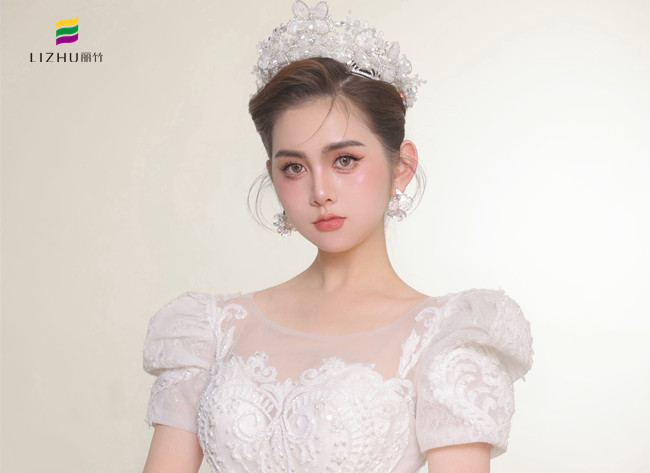 簡約氣質(zhì)新娘，廣西學(xué)新娘跟妝作品