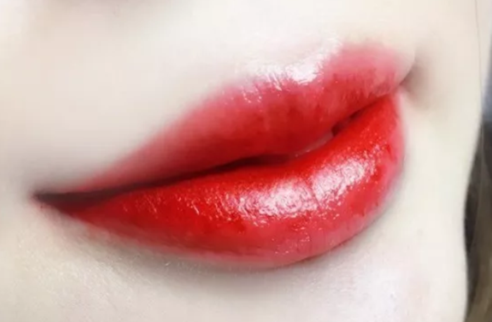 廣西紋繡技師：紋唇顏色不正常怎么辦？