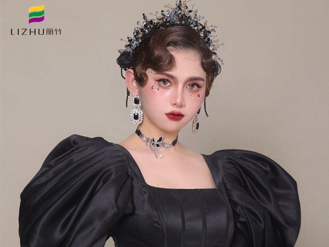 暗黑系復(fù)古造型，南寧化妝旅拍作品