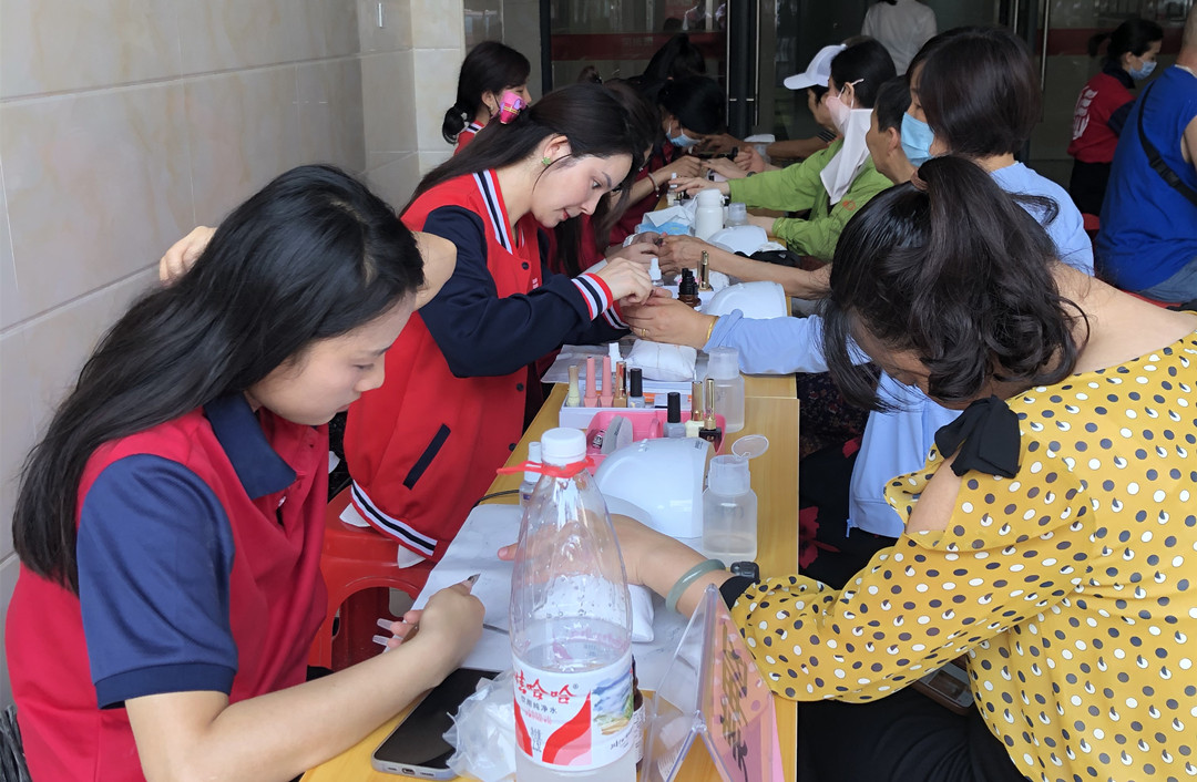 愛心美甲活動 | 南寧美甲培訓外出實踐報告總結