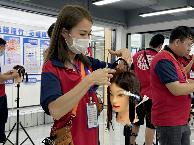 南寧專業(yè)美發(fā)培訓(xùn)：垂直分線&垂直分配