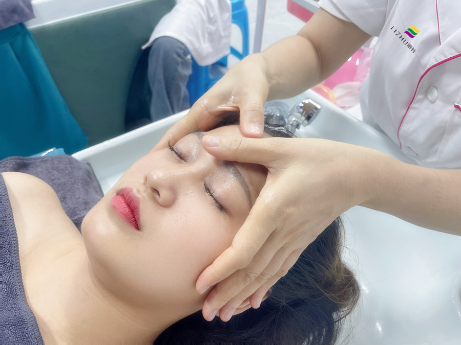 睡出來的好皮膚，南寧美容皮膚護(hù)解析