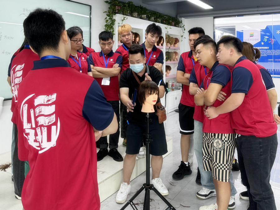 均等層次修剪，南寧美發(fā)基礎(chǔ)教案知識