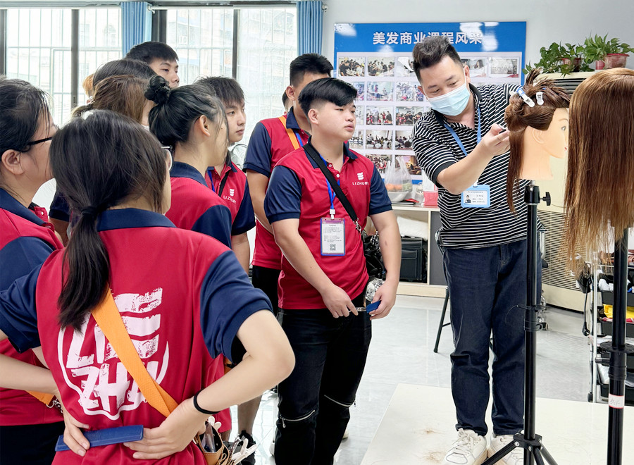 什么是美發(fā)打薄？零基礎(chǔ)在南寧學(xué)剪發(fā)