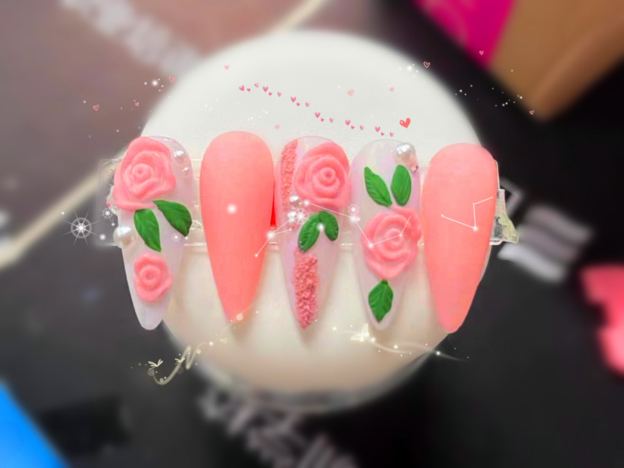 粉色玫瑰雕花美甲，南寧美甲學習