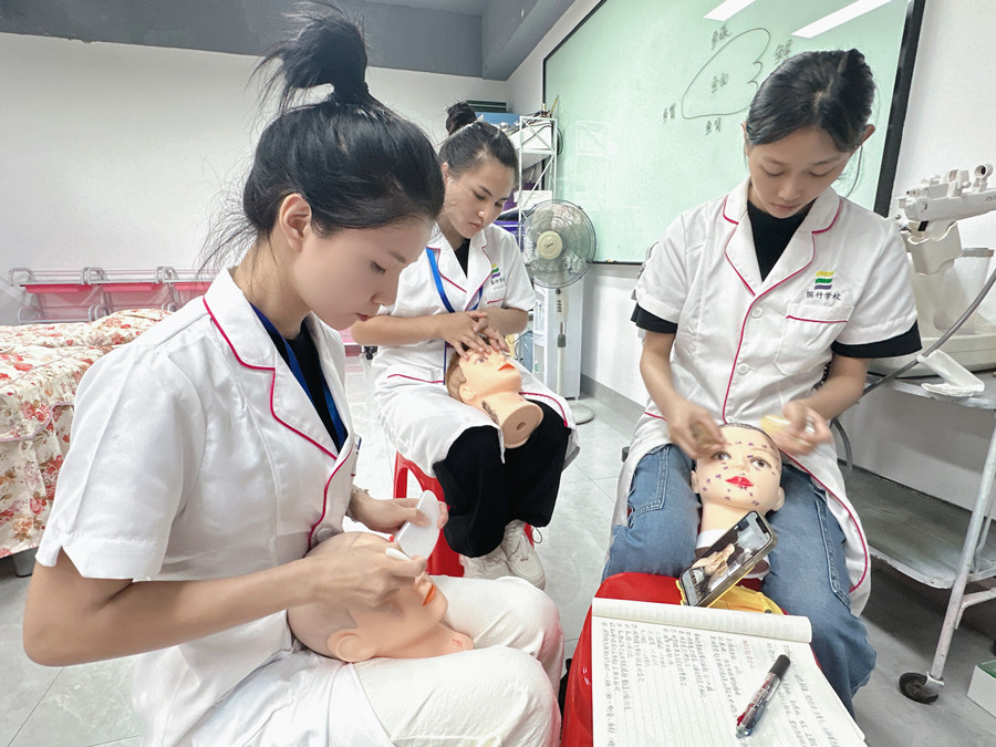 眼部疏通的必要性，廣西美容中醫(yī)學校講解