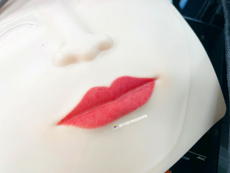 紋唇時的設計要點，南寧學紋唇