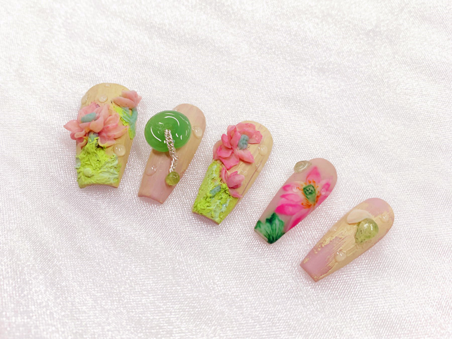 南寧美甲學院：雕花水彩荷花美甲