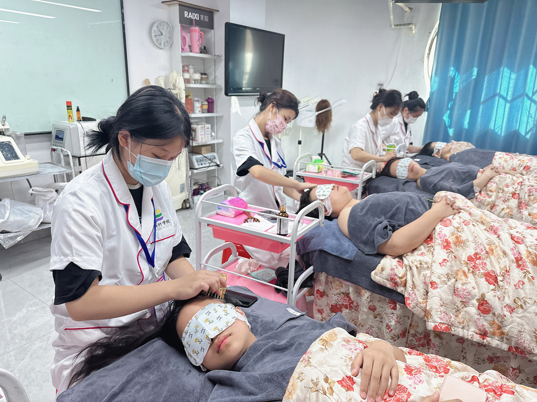 南寧美體健康：你多久沒進(jìn)行頭部按摩了呢？