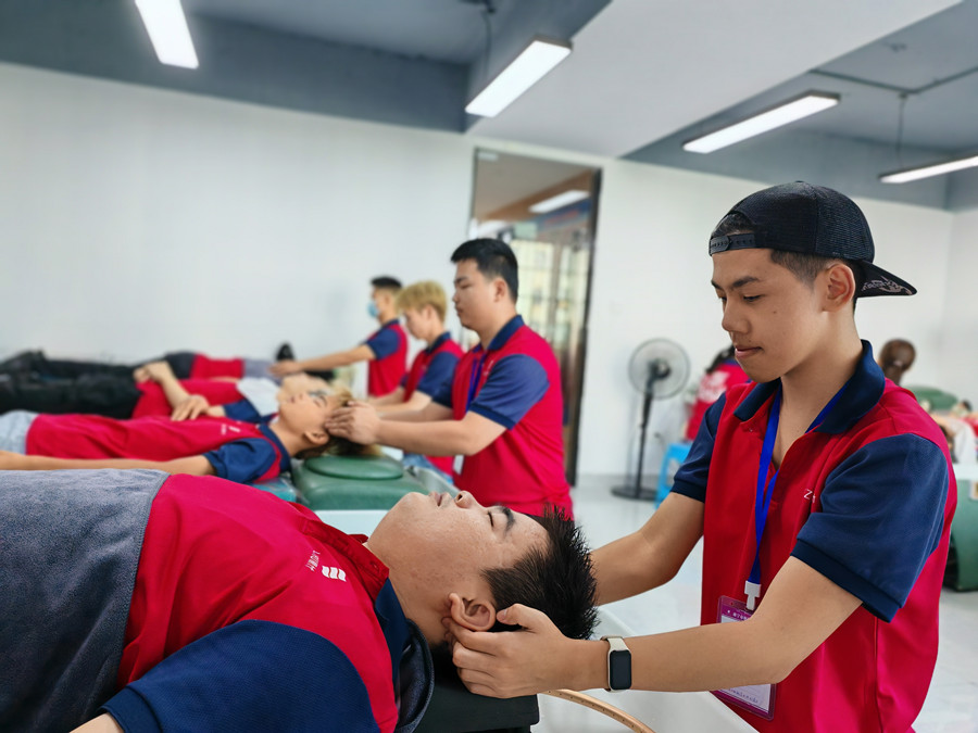 如何養(yǎng)成好秀發(fā)？廣西美發(fā)養(yǎng)發(fā)護(hù)發(fā)培訓(xùn)教你