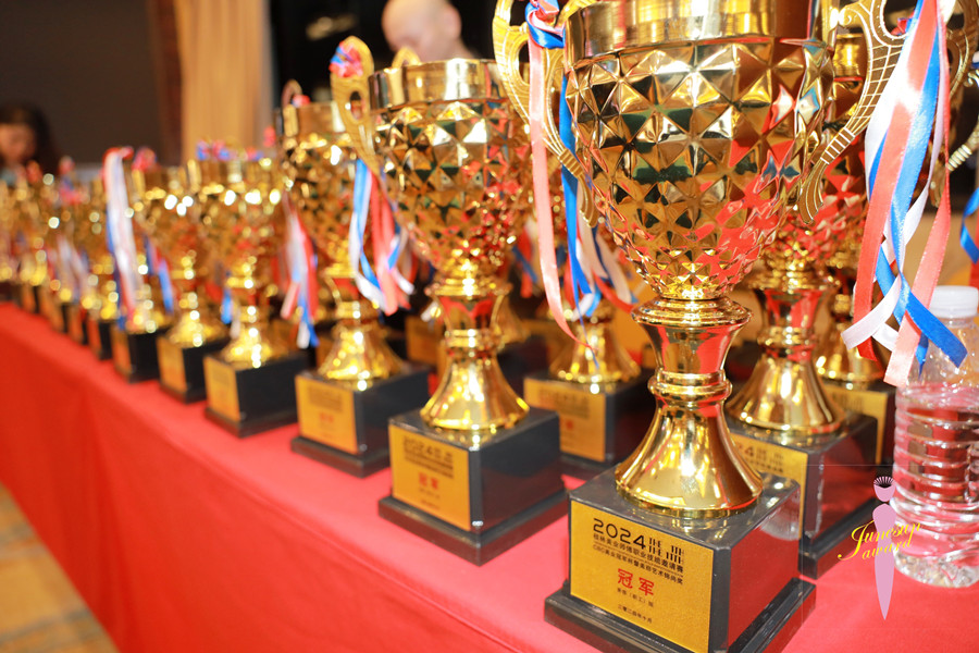 喜報！祝賀麗竹學(xué)校在桂林第三屆美業(yè)技能邀請賽榮耀加身