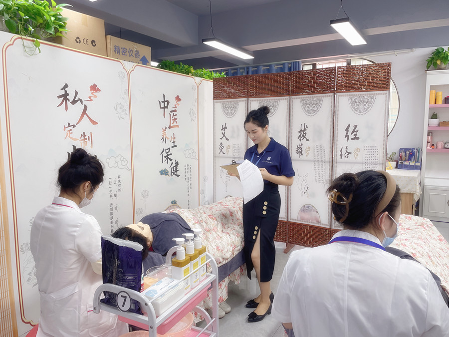 護膚品不吸收的表現(xiàn)，南寧美容護膚教學(xué)