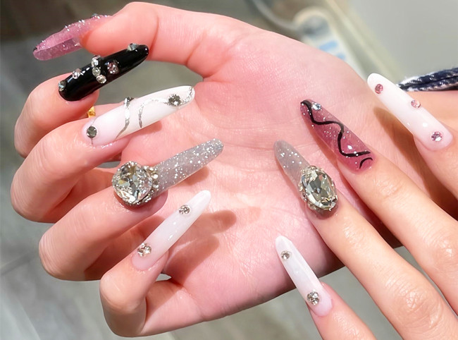 辣妹甜酷風美甲，南寧美甲造型網(wǎng)紅款推薦