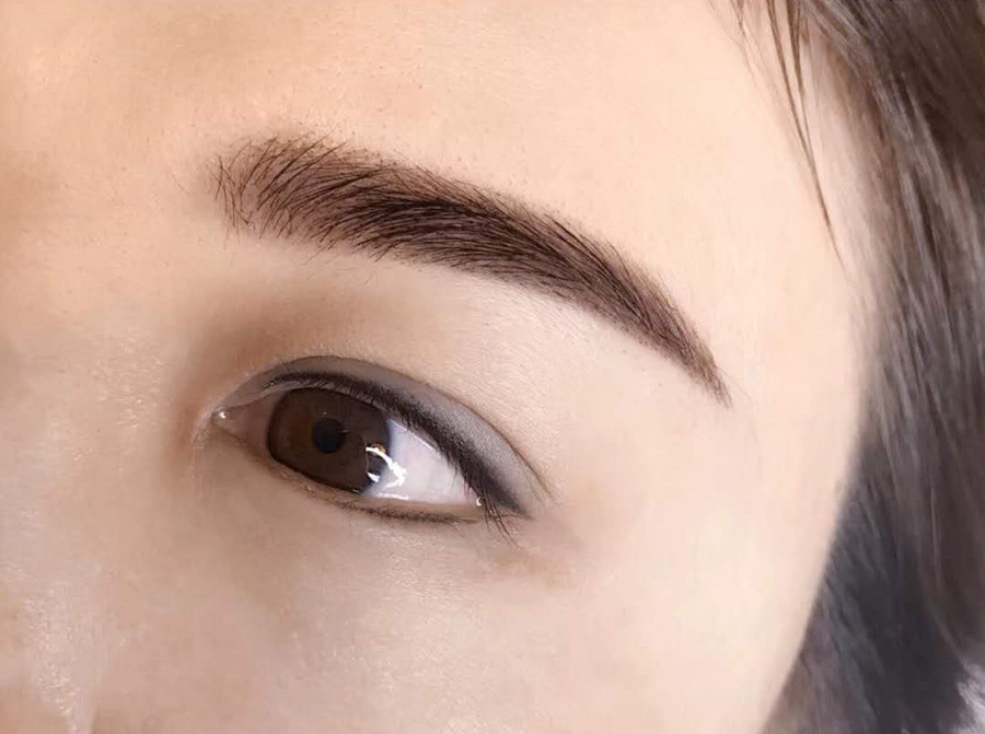 紋美瞳線的操作步驟，南寧學(xué)紋美瞳線