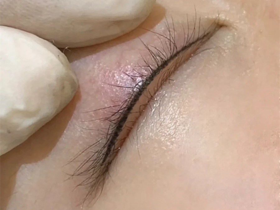 美瞳線(xiàn)怎樣持久保色？廣西紋繡專(zhuān)業(yè)技校分享