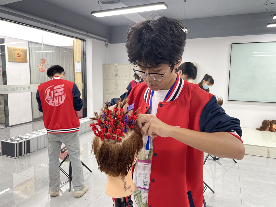 女士流行燙發(fā)款式：燙發(fā)類型有哪些？