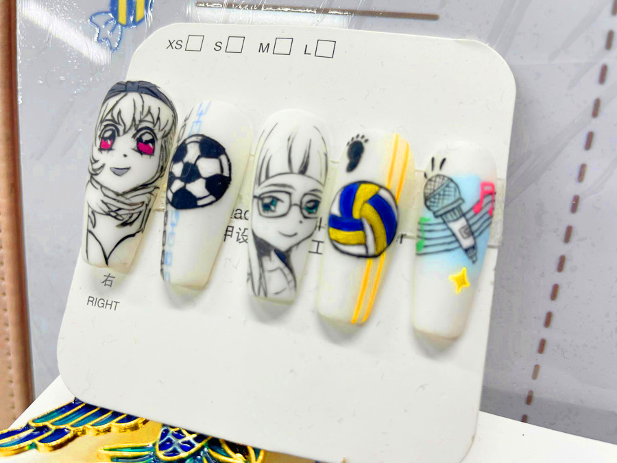 廣西美甲教育：什么是手繪美甲？