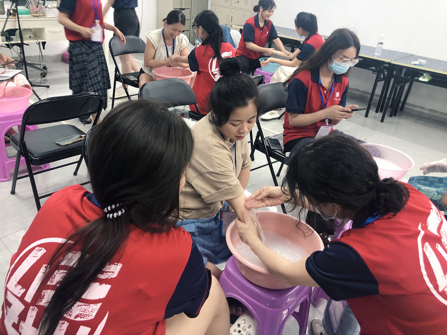 在家如何進(jìn)行手部護(hù)理？南寧美甲課堂花絮