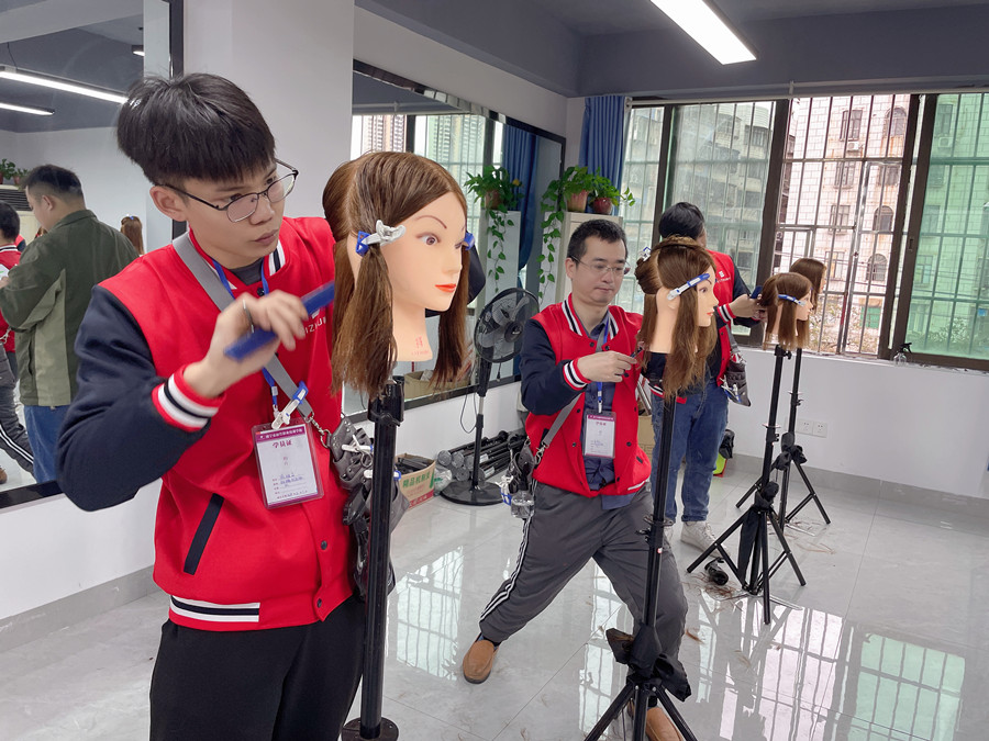 廣西美發(fā)造型剪發(fā)：女士精剪造型要學(xué)哪些內(nèi)容？