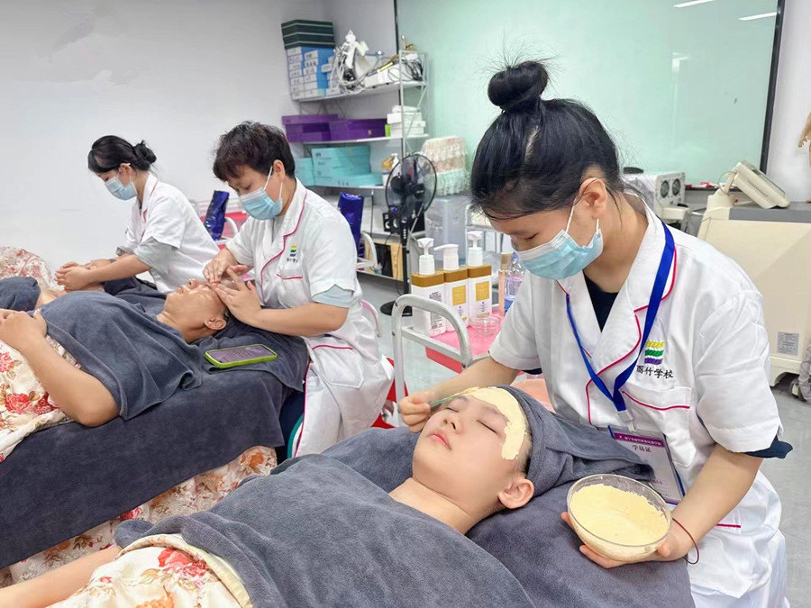 敷軟膜的原理，南寧美容皮膚管理培訓(xùn)