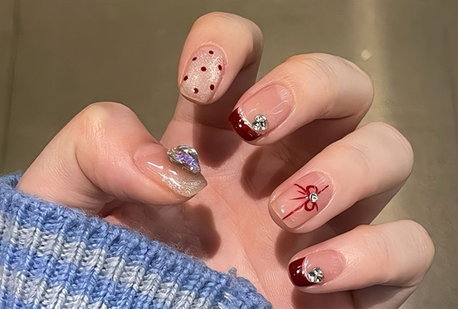 春日溫柔小短甲款式，南寧美甲行業(yè)推薦