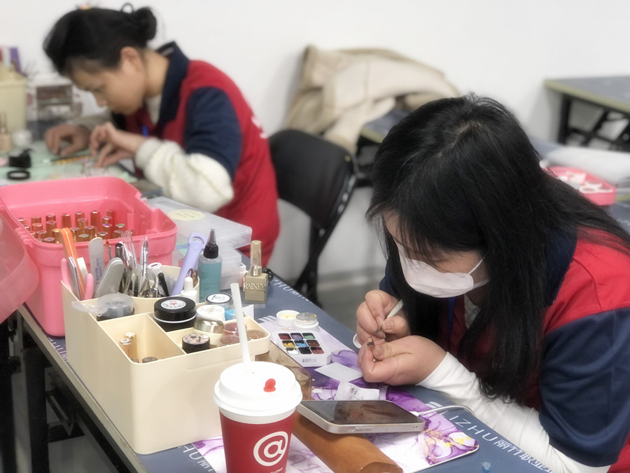 復(fù)古甜酷風(fēng)美甲，南寧美甲進(jìn)修提升培訓(xùn)作品