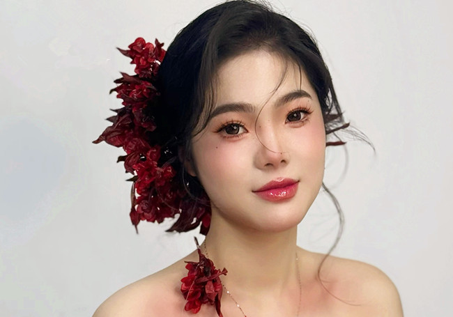 氛圍感干花造型，南寧化妝學(xué)高彩