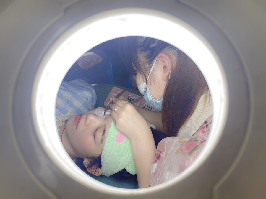 南寧美睫哪里專業(yè)？南寧學(xué)美睫去哪里？