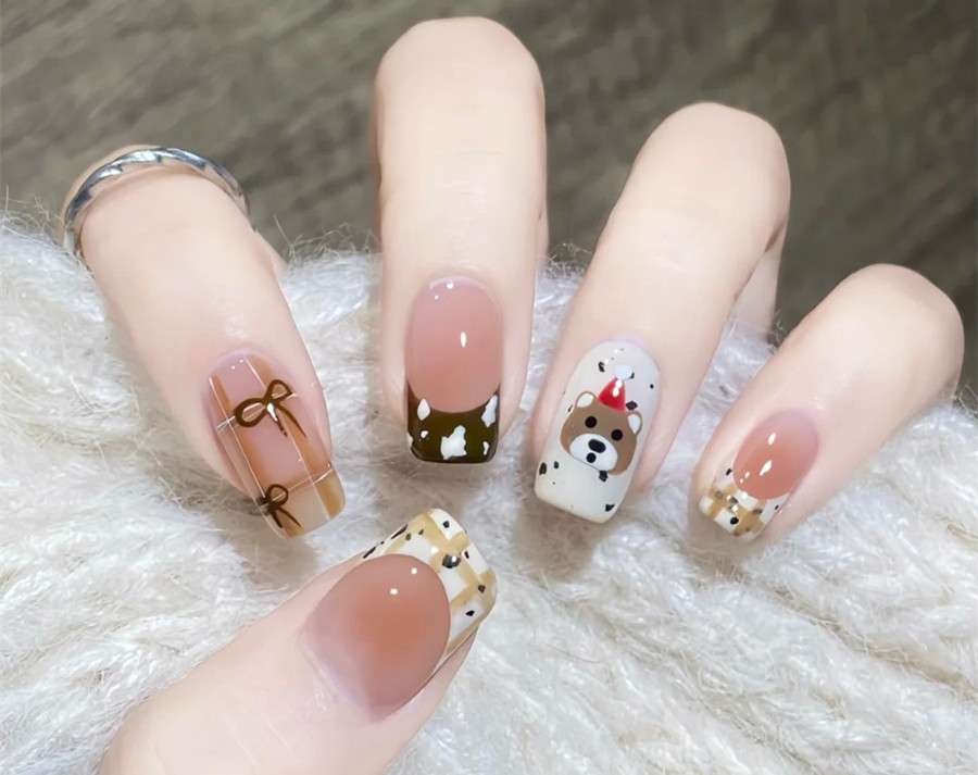 格紋小熊美甲教程，南寧市學(xué)美甲