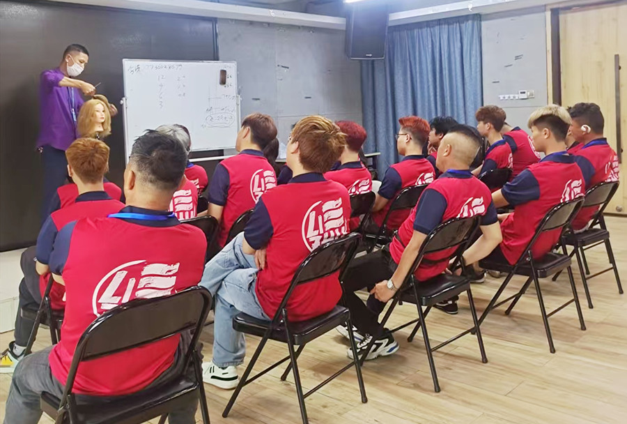 廣西學(xué)美發(fā)，廣西美業(yè)培訓(xùn)學(xué)校推薦麗竹學(xué)校