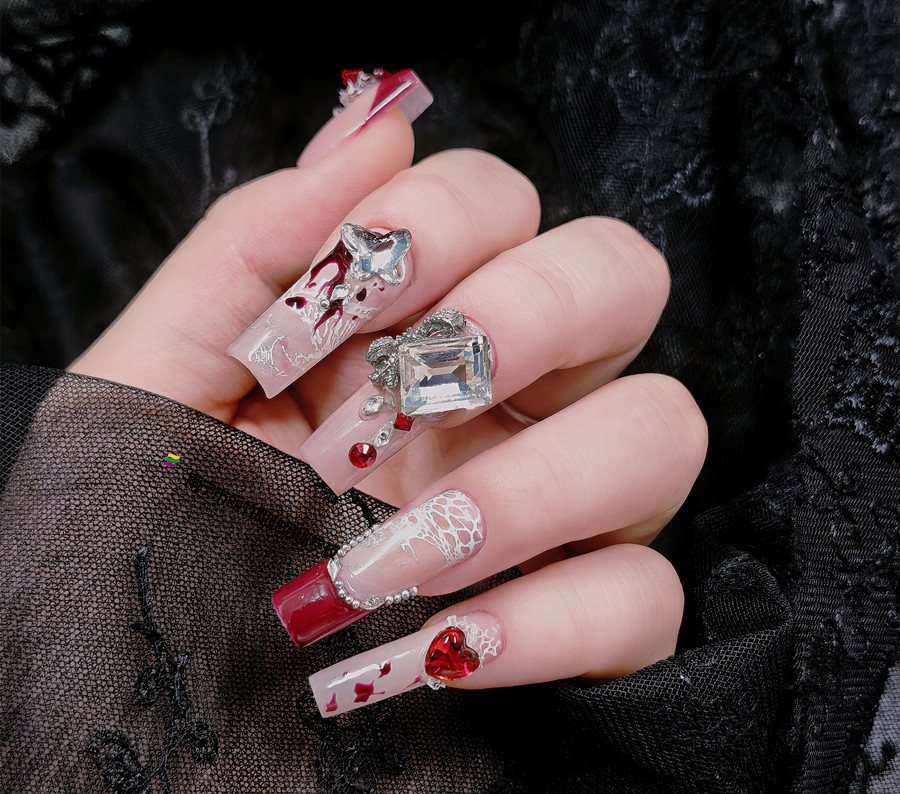 紅色蕾絲新年美甲，美甲從零開(kāi)始學(xué)