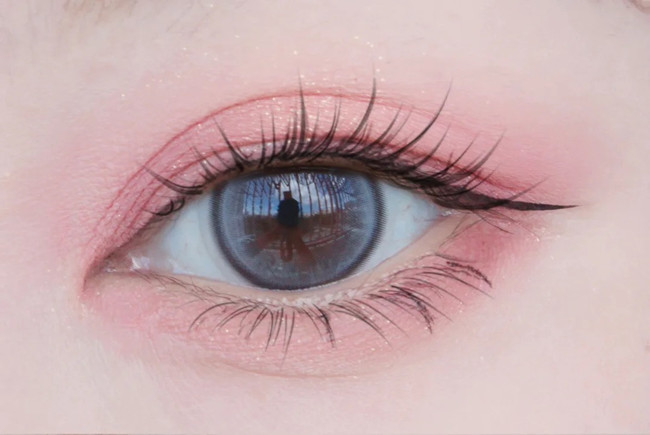 眼影平涂法重點(diǎn)解析，廣西化妝專業(yè)教學(xué)