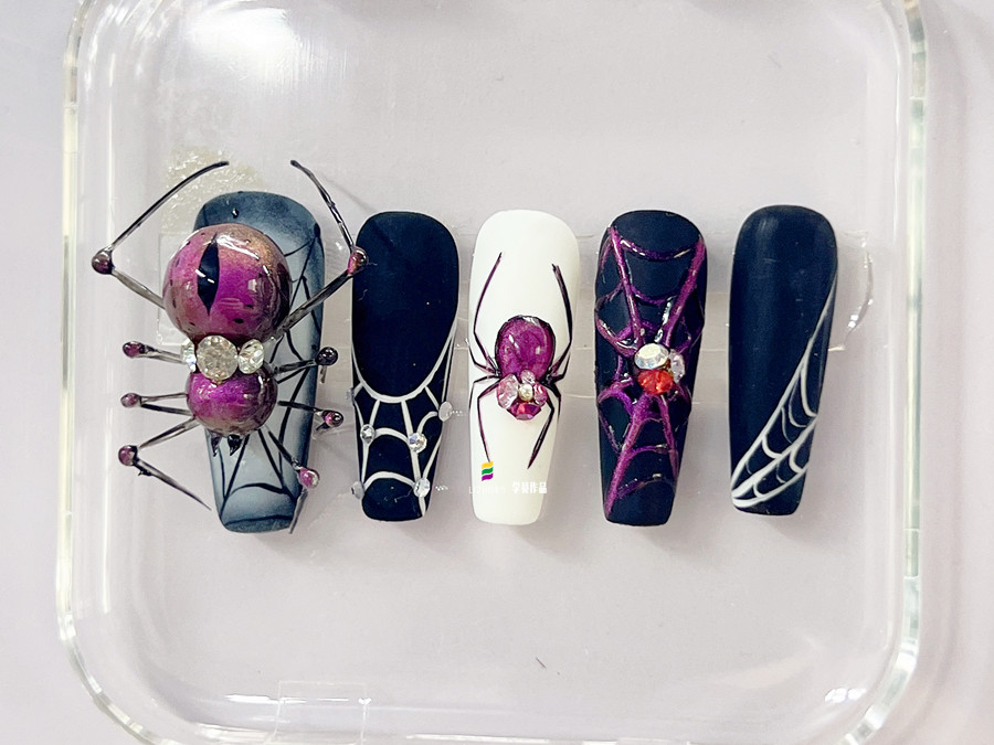 立體蜘蛛辣妹美甲，廣西美甲進(jìn)修深造