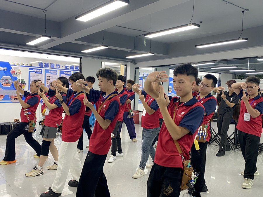 南寧美發(fā)女發(fā)培訓(xùn)班課堂花絮