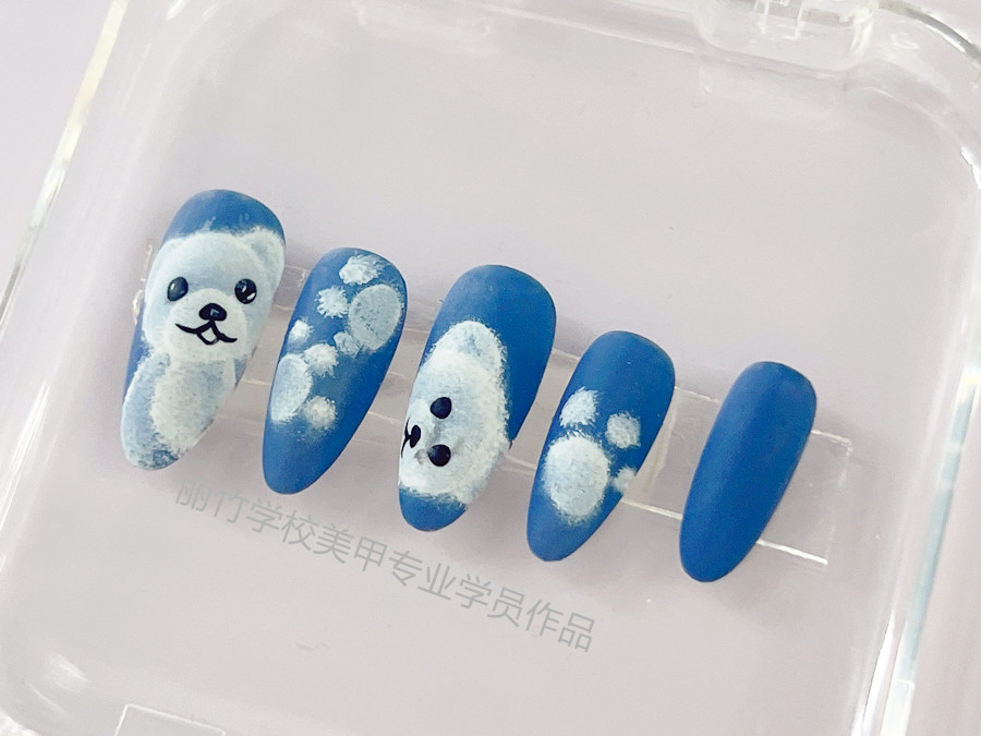 輕松熊美甲，南寧美甲訓練課堂作品