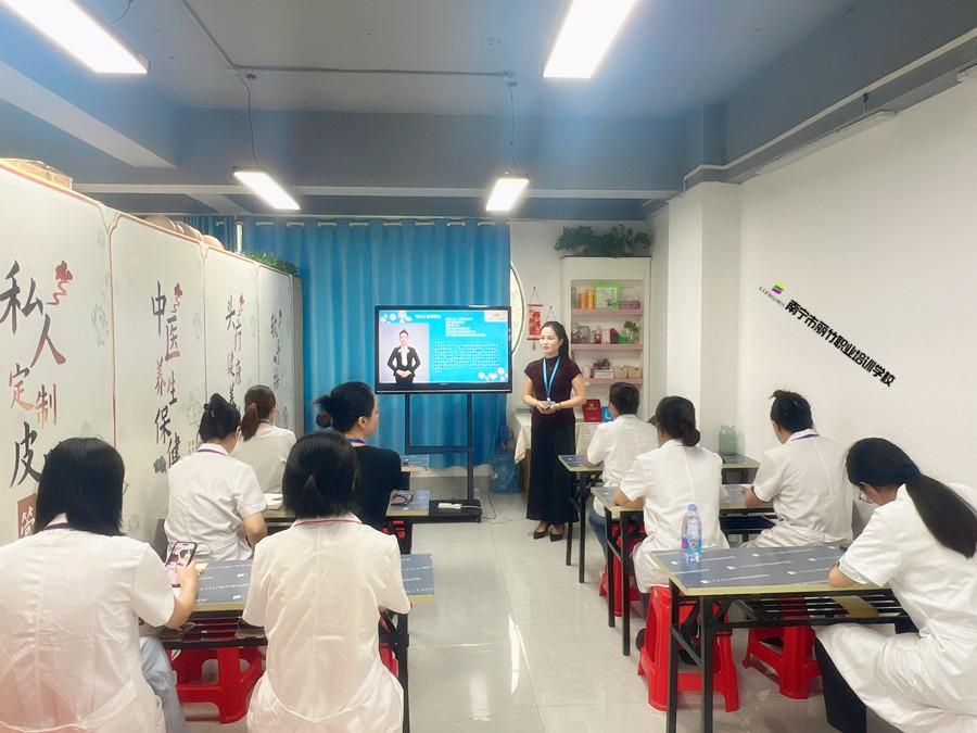 學(xué)習(xí)美容儀器的重要性，南寧美容進(jìn)修培訓(xùn)