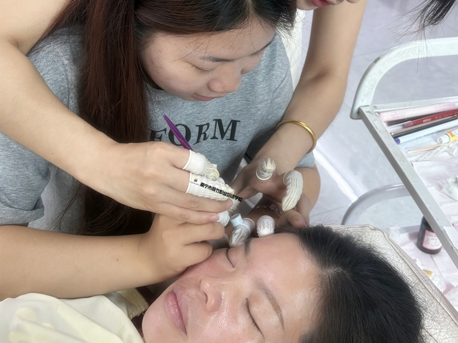 廣西紋眉操作：紋眉脫痂后為什么不上色？