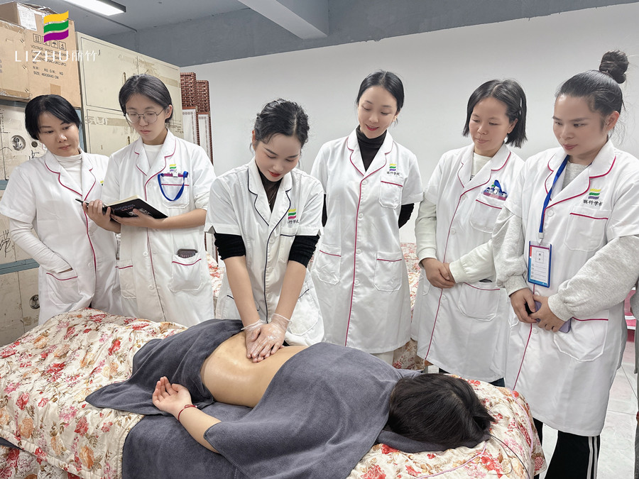 腹部管理，南寧美容健康管理學(xué)校分享