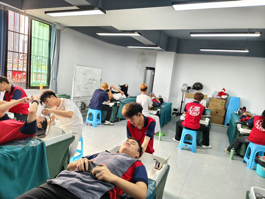 專業(yè)美發(fā)洗護(hù)和普通洗頭的區(qū)別，南寧美發(fā)教學(xué)